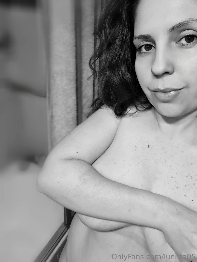 I m a mom and i have big breasts that don t fit in my arms 