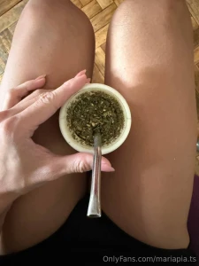 I woke up with my hand between my thighs and a dream ineededto finish