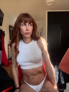 They say i feel too much maybe that s why when i perform my body tells