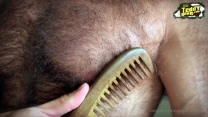 Relax and watch and listen to asmr of my body hair being scratched and