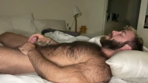 gogoteddybear - 3 minutes 15 sec morning ritual of half asleep wank to start my day 