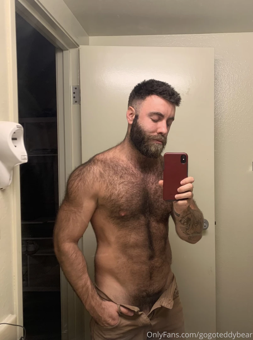 Stick rocking the full bush free ballin all day 