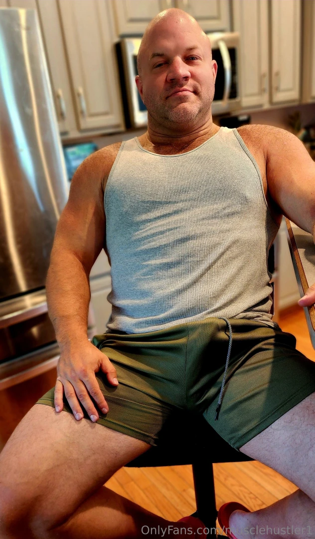 Just hanging out who wants to chill 