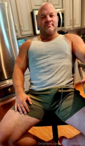 Just hanging out who wants to chill