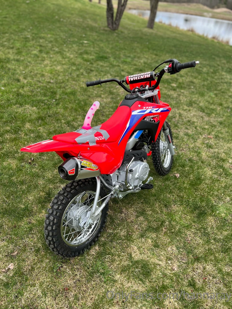 I pull my g-string to the side and fvck a dildo on a dirt bike in 