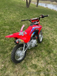 I pull my g-string to the side and fvck a dildo on a dirt bike in