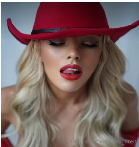 Red hot and waiting for you in the dm s