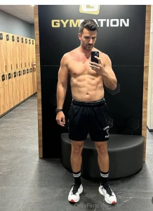 Str8 personal trainer was ready to make some extra cash in my sauna