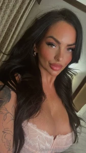 Close your eyes unless you want to get really turned on