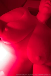 Getting my morning red light therapy in after a shower part 2