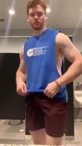 Pump check come worship my muscles