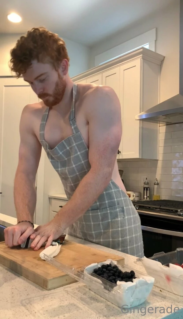 Longer video of me making breakfast in the dms for everyone with 