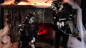 Happy friday hope you all had a spooky halloween please enjoy some