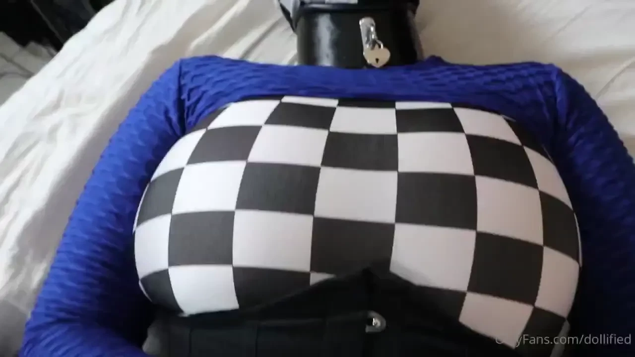 Mx doll in skintight checkered zentai masked over with a gas mask her 