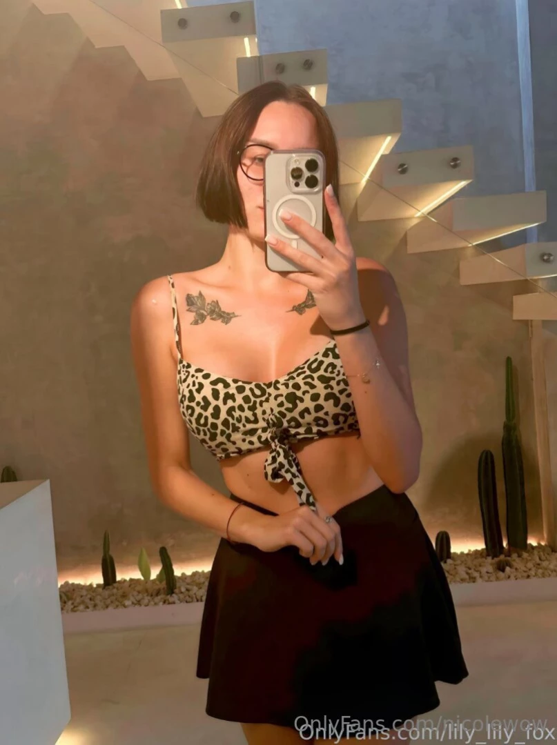 Do you love busty girl s with an athletic figure lily_lily_fox she part 81 