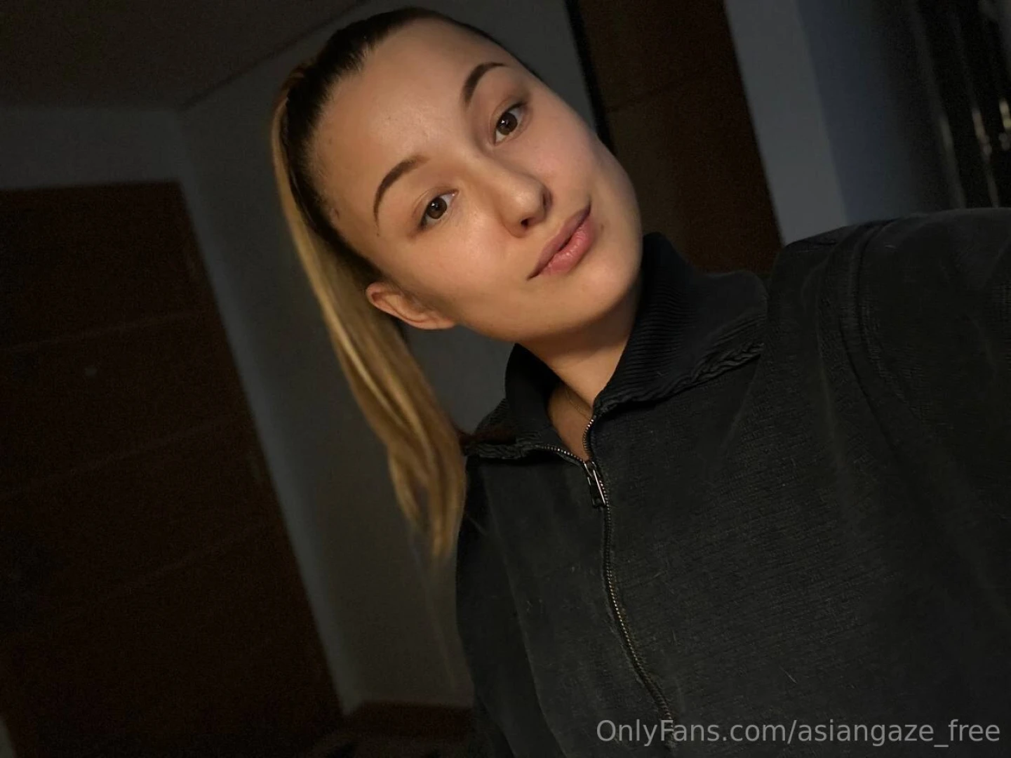 I m the kind of girl who can slay with a smile and crush with a stare 