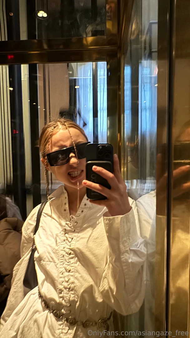 Just a little reminder the real fun starts in my bio curious go peek 