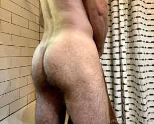 Thinking about going live who d watch let me know in the comments