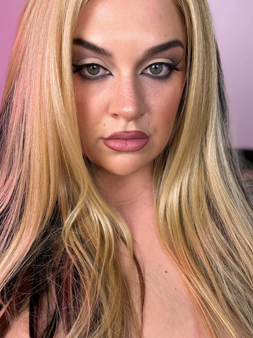 Oh shit do you guys think cousin tundra s starting to look hotter than part 3 