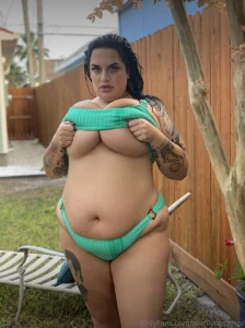 Thick luscious and owning it