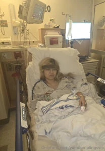 Recovering from surgery love and miss u all please leave a tip so i