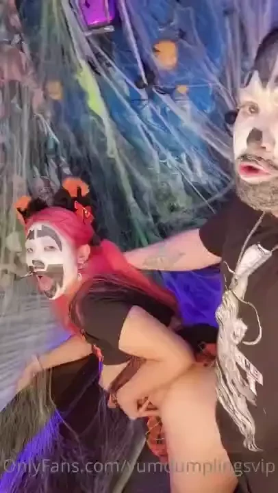 Do u wanna fuck a juggalette like this take it from the back so 