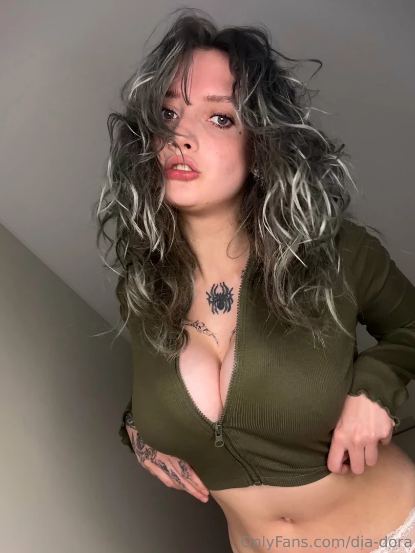 Smiling and enjoying life is the key to a good mood 