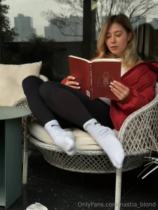 A reader lives a thousand lives a person who never reads experiences