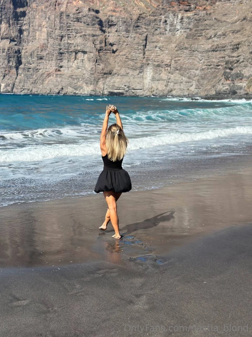 The sea speaks words of love it inspires and enchants i am fascinated 