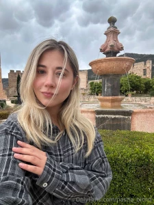 Love is composed of a single soul inhabiting two bodies aristotle part 1