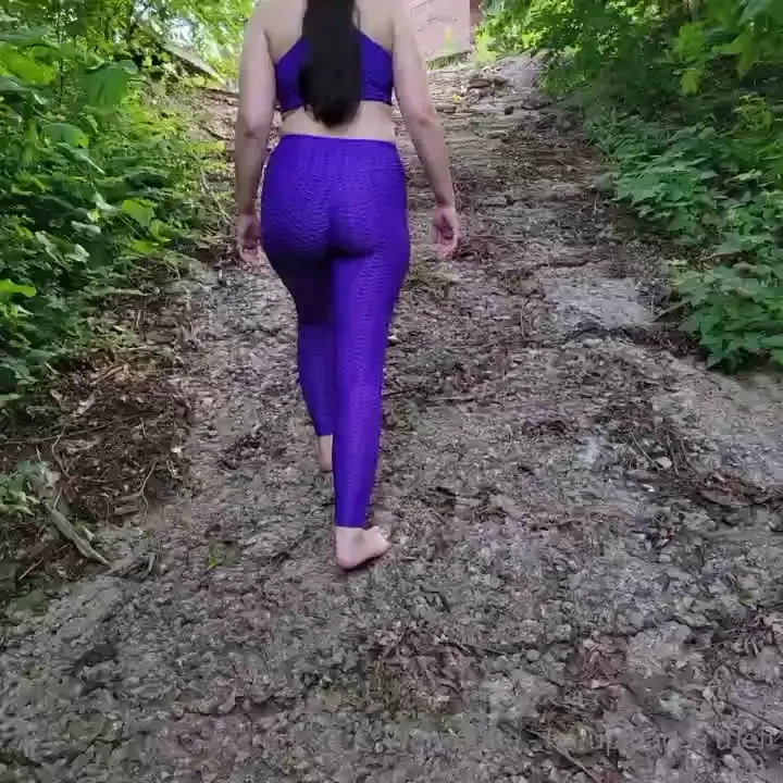 Video clip and two accompanying gifs tough barefooter soles climbing a part 1 