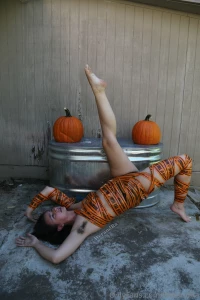 Highlights from my latest halloween shoot this was rachael s idea and part 3