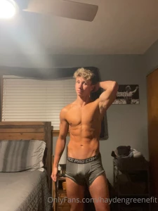 Definitely didn t take these pictures right after my ab workout on the part 1