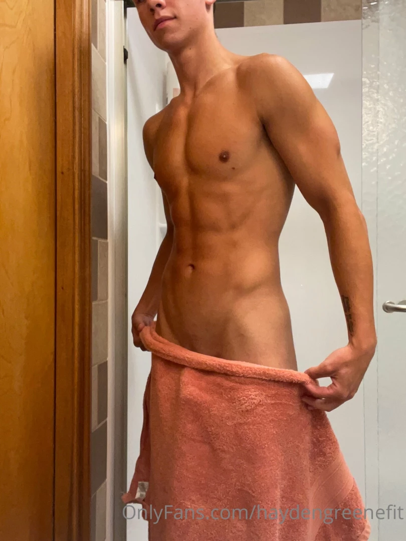 Felt tan might delete later haha just kidding but how s everyone doing 