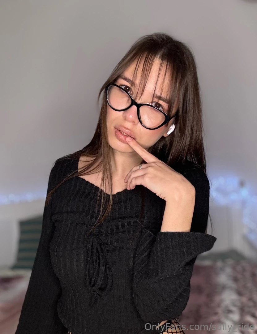 Today i put on my glasses and automatically felt 30 smarter and 50 