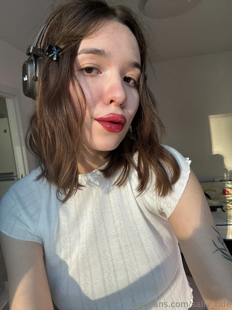 Does red lipstick suit me part 2 