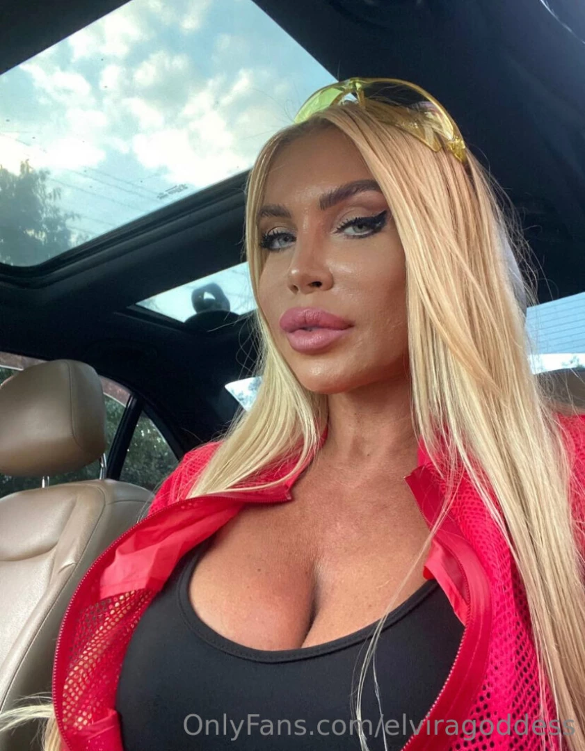 I turn on my favorite music and i get great ideas it s a magical time 