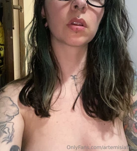 Unlock this set where i am all naked and playing with a dildo and u