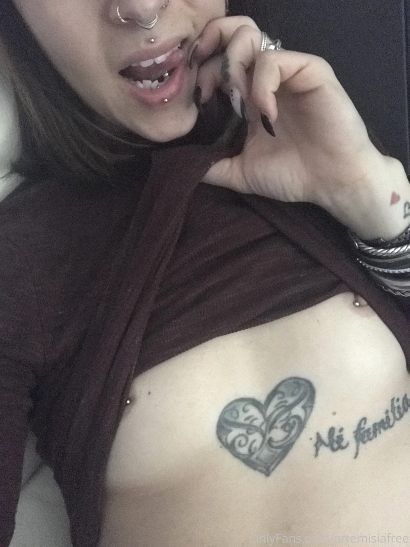 I m at home alone do u want make me and u happy text me now babe 