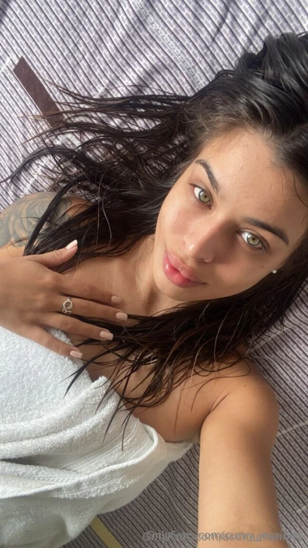 Don t miss my hot friend lovefrombibi cause she just created this page 