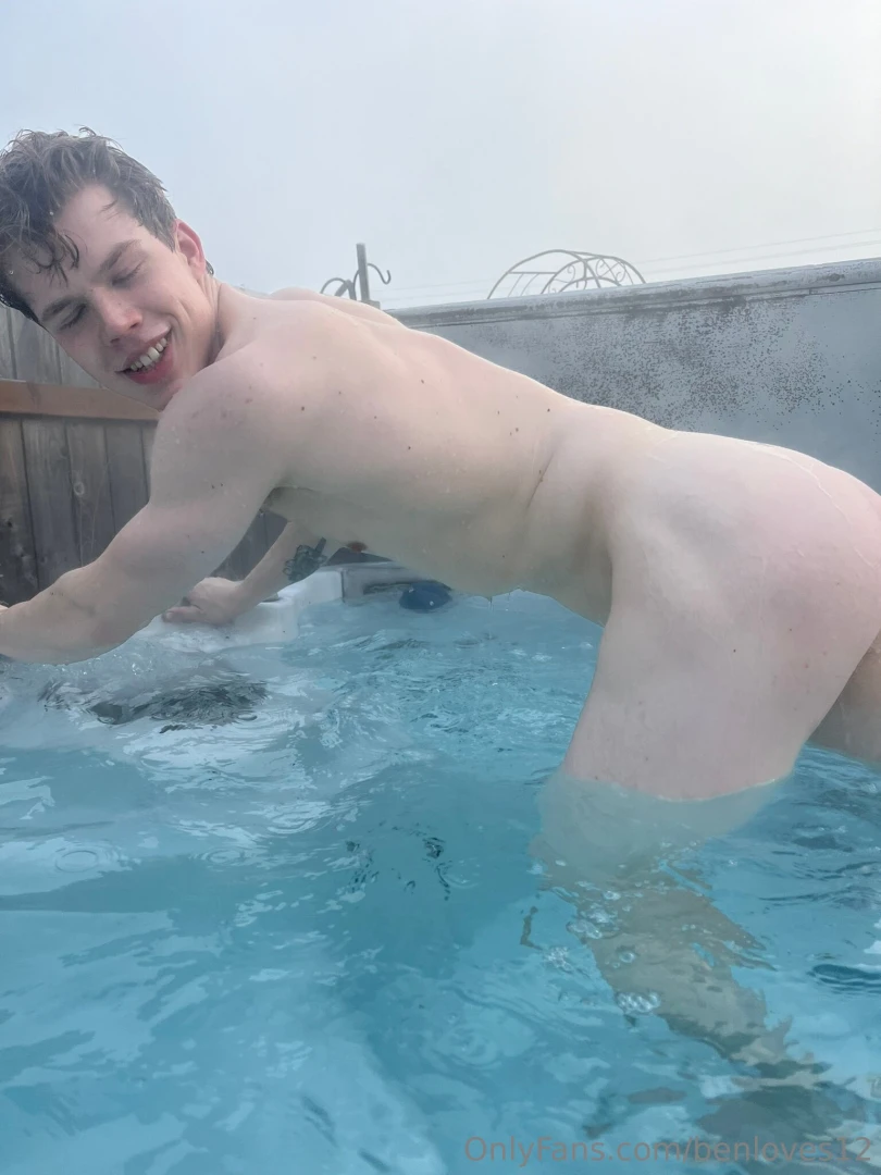 Had a nice nude hotub session at my buddies place giving you all a 