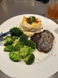 You met in college she was the shy girl you noticed out of the corner part 1