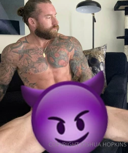 Tip in 5 to get the uncensored picture