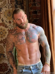 Sneak peak bts from the shoot i did today you guys aren t ready for part 2