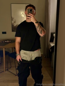 Come beg to suck me off