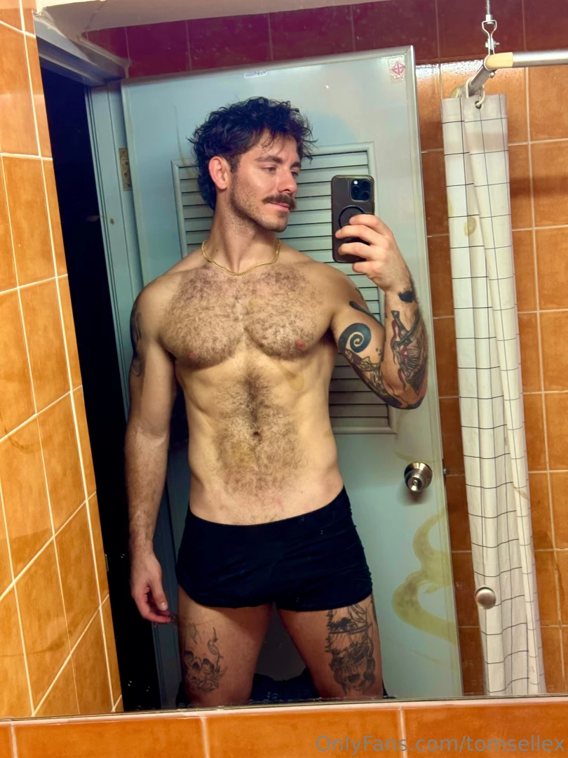 Gym s done now i just need someone to massage me any volunteers part 1 