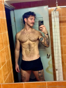 Gym s done now i just need someone to massage me any volunteers part 1