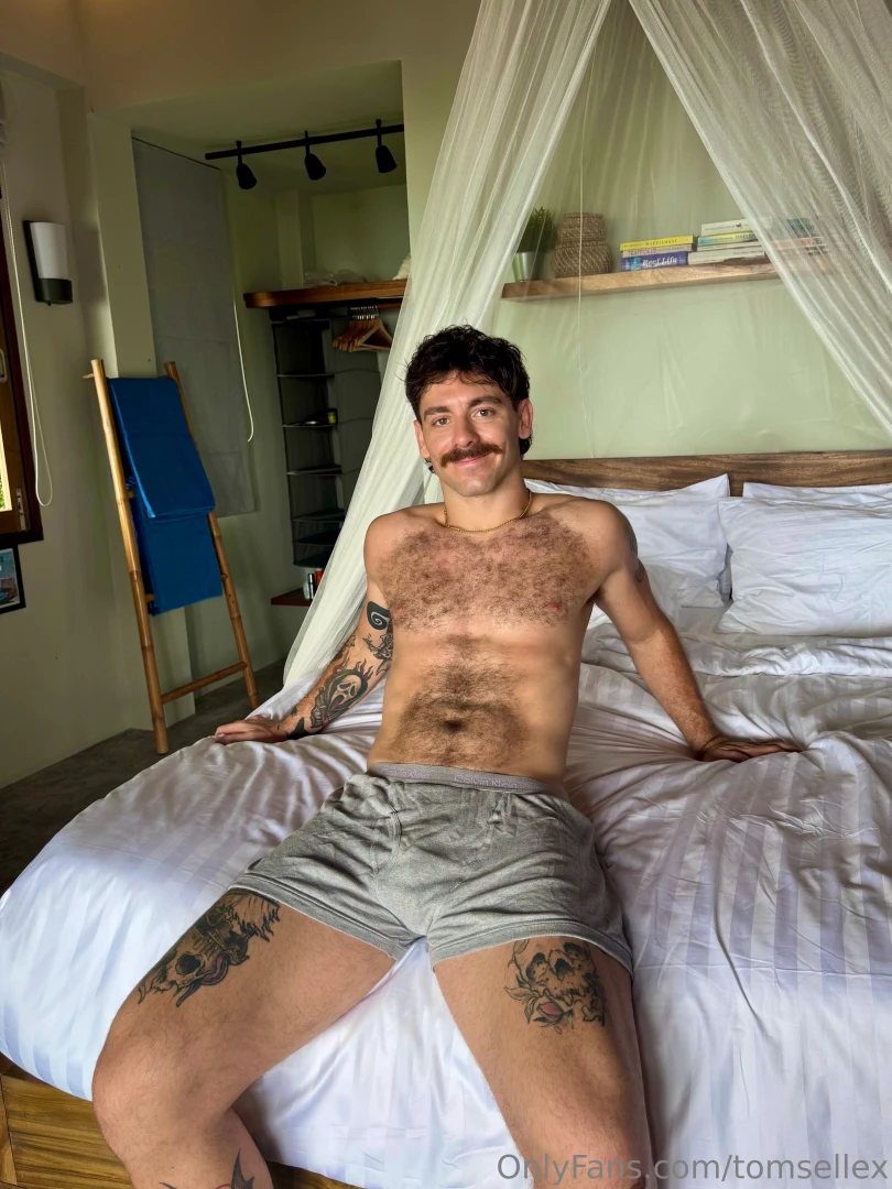 There s plenty of room on my lap for you 