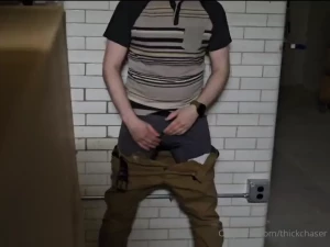 One of the riskier things i ve done at work jerking off in the part 1