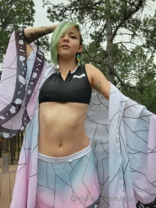 Who else loves demon slayer part 1